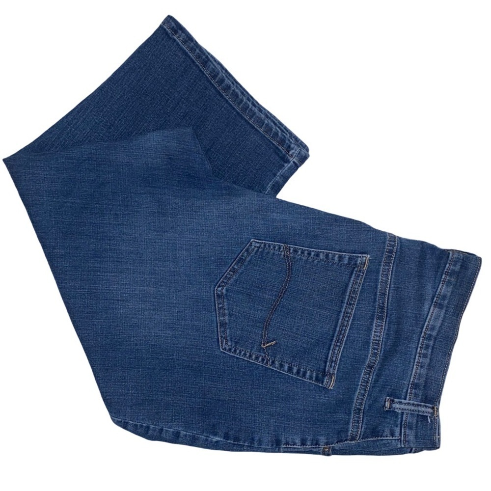 LEE Relaxed Fit Mid Stretch Denim Capris Medium Wash in Blue Size 18 - Picture 3 of 6